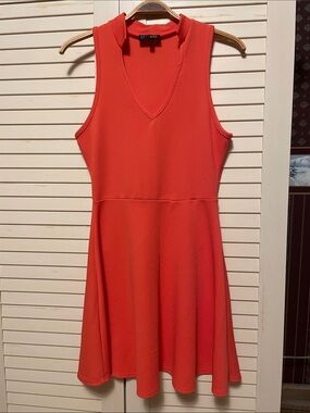 Vintage Sleeveless Coral V-Neck Fit-and-Flare B Famous Mini Dress